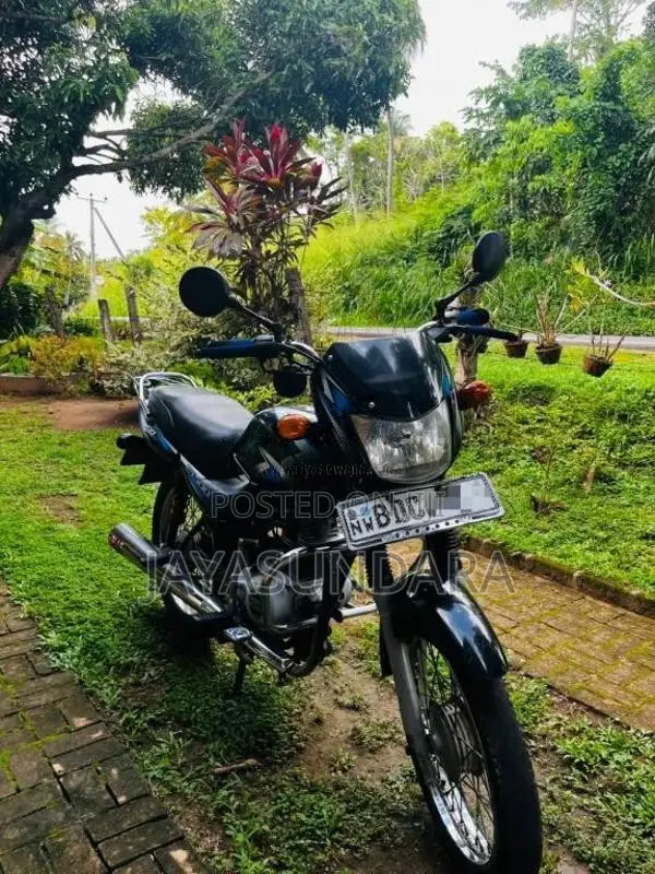Bajaj CT-100 2015 Motorbike (Used)