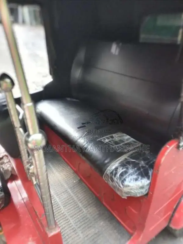 Bajaj RE 205 2014 Three Wheel (Used)