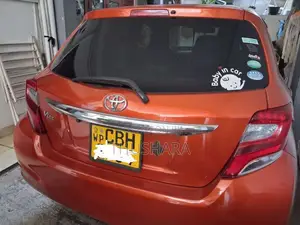 Toyota Vitz 2016 Car (Used)