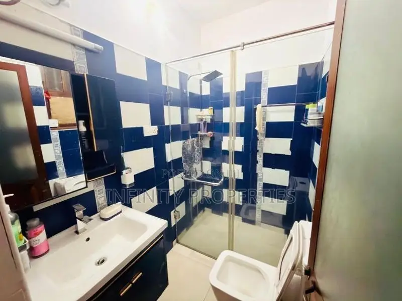 03 Story House & 6.5 P sale At Temple Road 150 M Maharagama