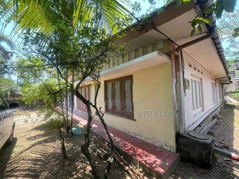 Land with House for Sale – Kapuwatta Ja-Ela - Almost Perch Value 14 la