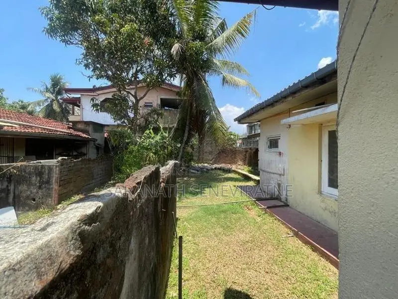 Land with House for Sale – Kapuwatta Ja-Ela - Almost Perch Value 14 la