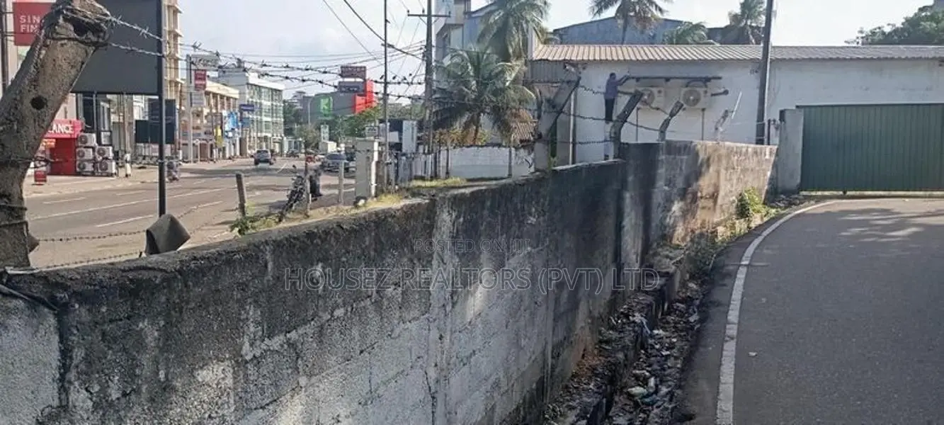 Prime Land For Sale In Nugegoda – Facing Main Road