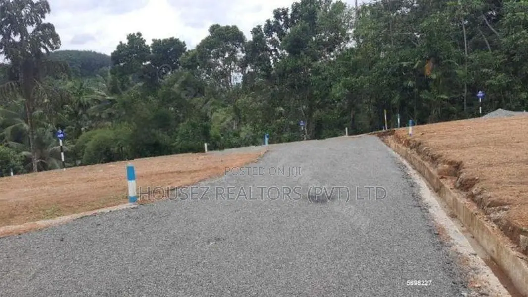 Land For Sale – Pokunuvita, Horana (Colombo Area)