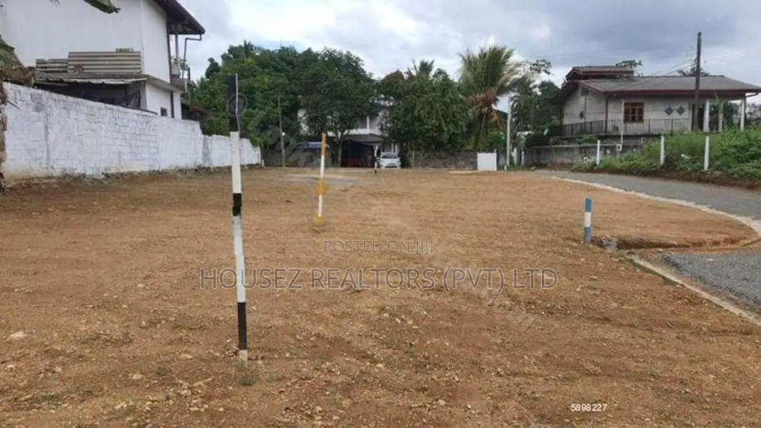 Land For Sale – Pokunuvita, Horana (Colombo Area)