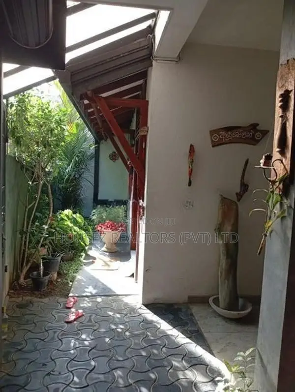 Beautiful 4-Bedroom House For Sale – Piliyandala