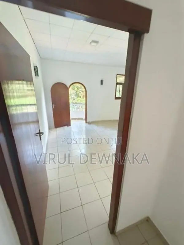 5-Bedroom Two-Storey House For Rent in Galle