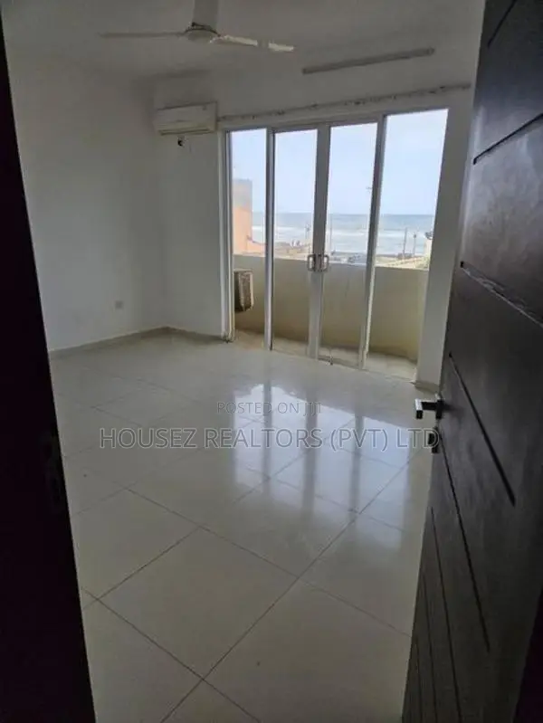 Spacious Apartment For Sale – Haig Road, Colombo 04