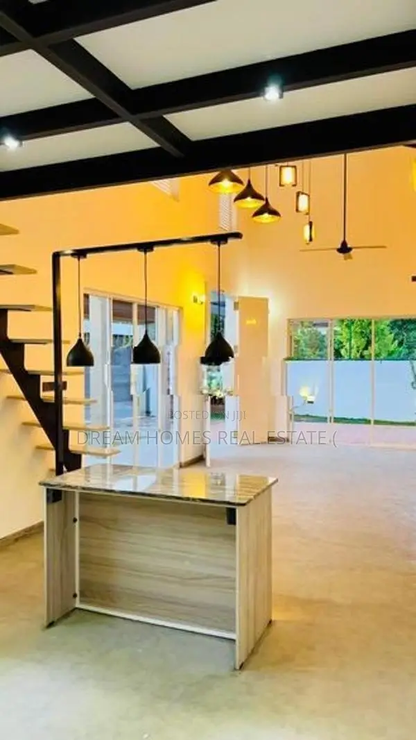 Stylish 2BR Modern Home With Courtyard – Athurugiriya