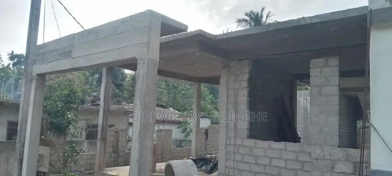 Kadawatha Land With Half Built House For Sale