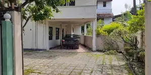 Two Houses On 9.87 Perches For Sale In Colombo 5