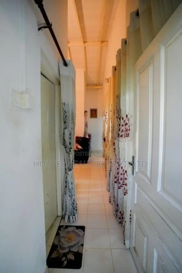 3-Bedroom House For Sale – 6.5 Perches, Athurugiriya