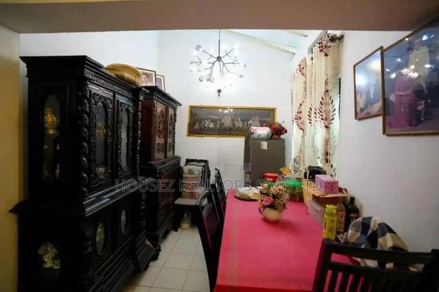 3-Bedroom House For Sale – 6.5 Perches, Athurugiriya