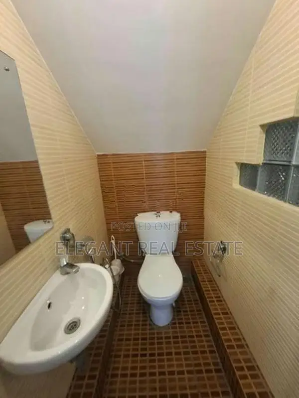 04 Bedroom 02 Storied House for Rent in Colombo 05 (A944)-Rented