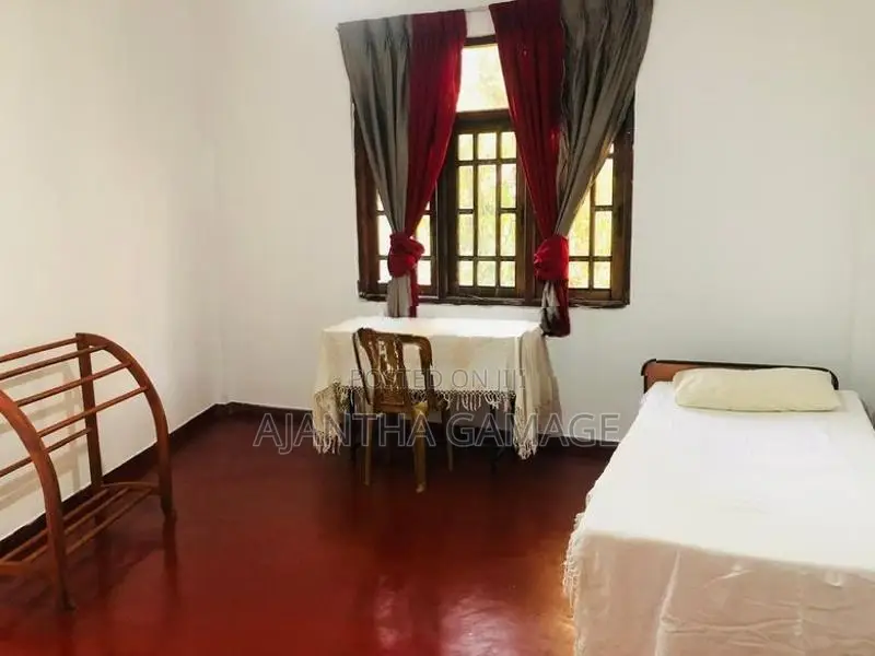 Fully Furnished Room For Rent- Battaramulla
