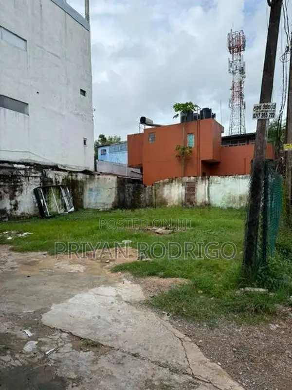 Rathmalana, Attidiya Road 8 Perch of Valuable Land for Sale