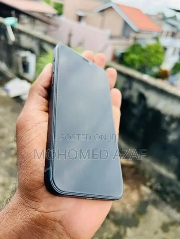 Apple iPhone 12 (Used)