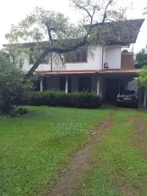 Separate Upstair Unit for Rent Talapathpitiya