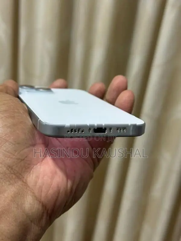 Apple iPhone 15 (Used)