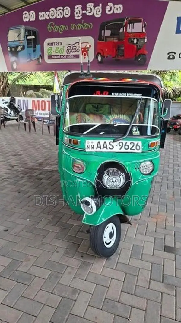 Bajaj RE 4Strok 2014