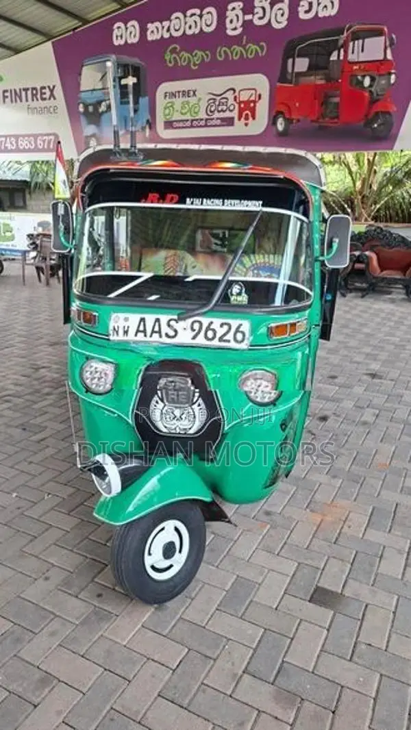 Bajaj RE 4Strok 2014