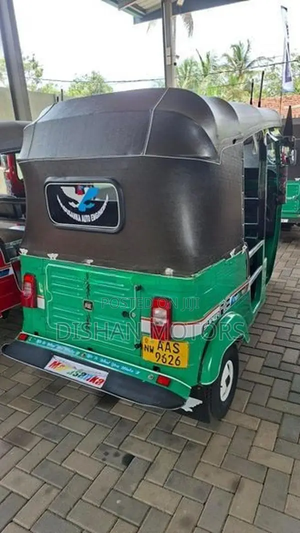 Bajaj RE 4Strok 2014