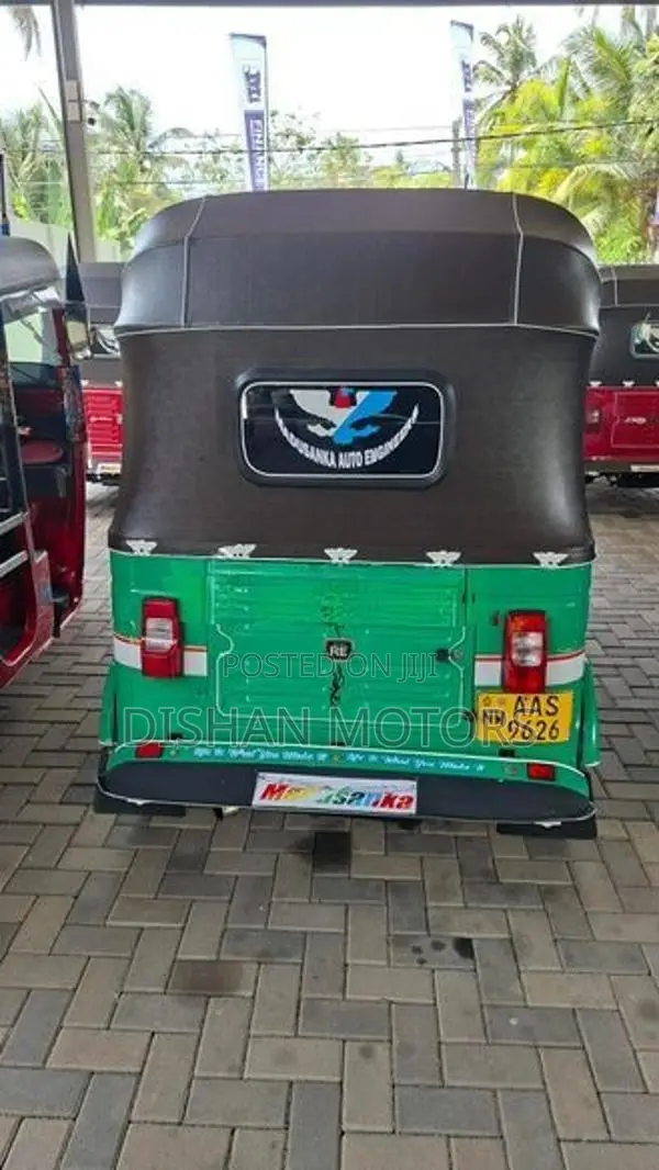 Bajaj RE 4Strok 2014