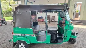 Bajaj RE 4Strok 2014