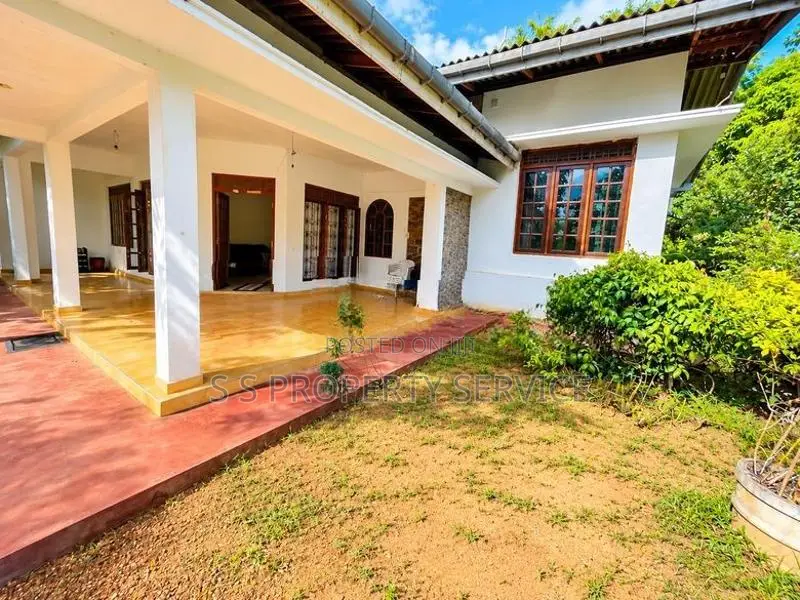 House For Sale In Aluthnuwara, Balangoda (Ssph-462)