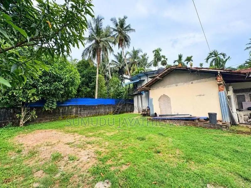 60 Perches Commercial Land for Sale Weliweriya
