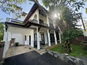 Luxury 5 Bedroom House for Sale at Pittugala, Malabe (EM194RN)