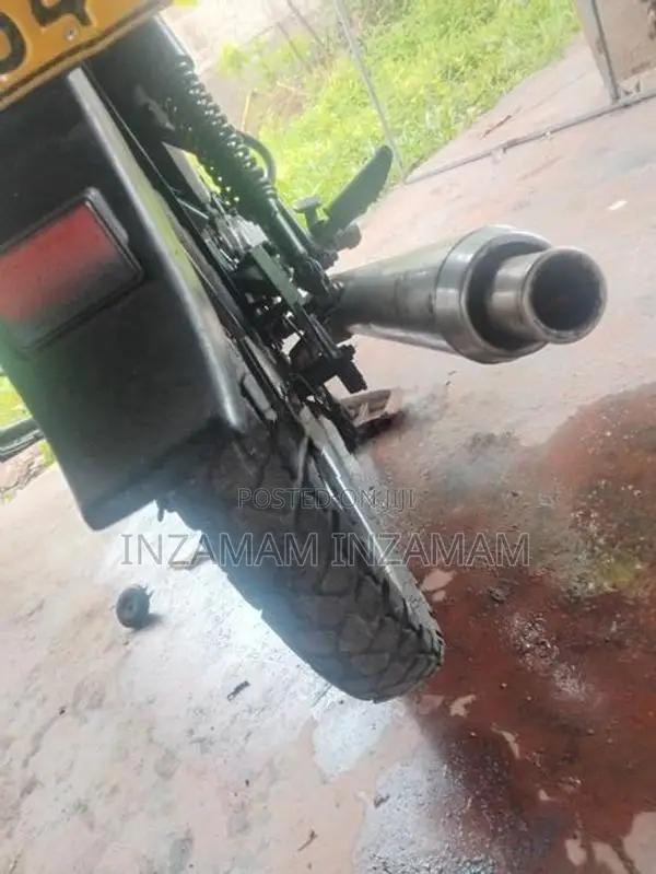 Bajaj Byk 2005