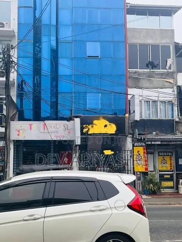 Commercial Building for Sale Thimbirigasyaya
