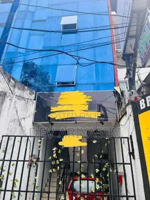Commercial Building for Sale Thimbirigasyaya