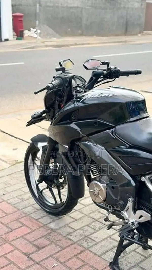 Bajaj Pulsar NS160 2017