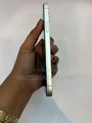 Apple iPhone 12 (Used)