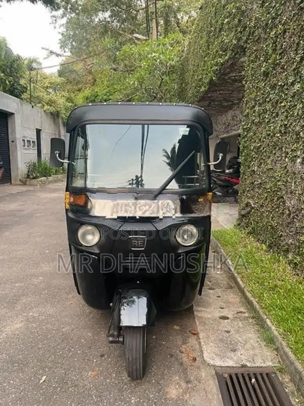 Bajaj RE 2016
