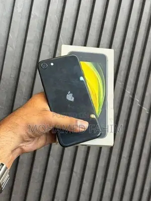 Apple iPhone SE 2 (Used)
