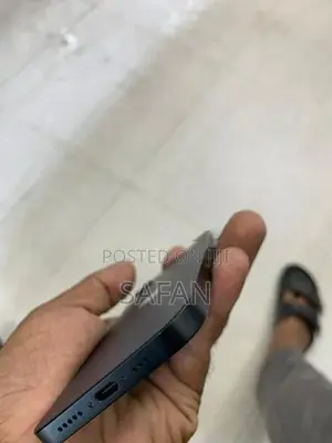 Apple iPhone 17e GB (Used)