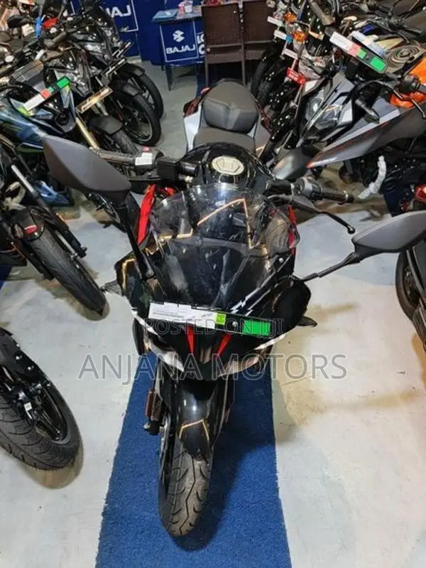 Bajaj Pulsar RS200 2026