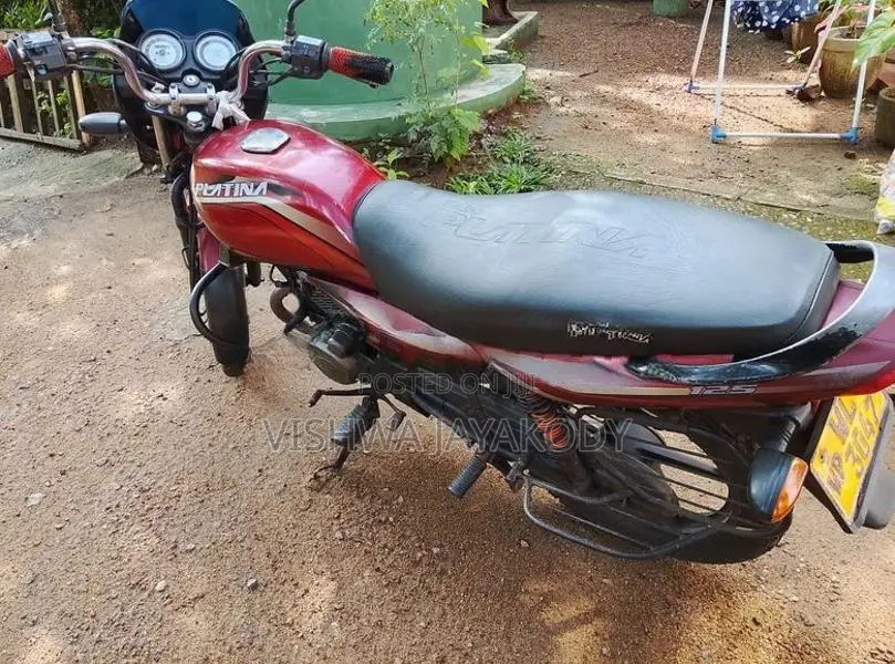 Bajaj Platina 125 2011