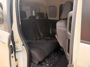 Toyota Roomy Custom GT Turbo 4way 2025