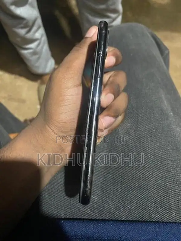 Apple iPhone X (Used)
