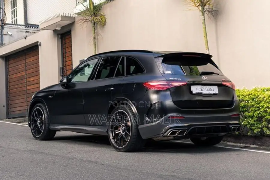 Mercedes Benz GLC 63s Performance 2023