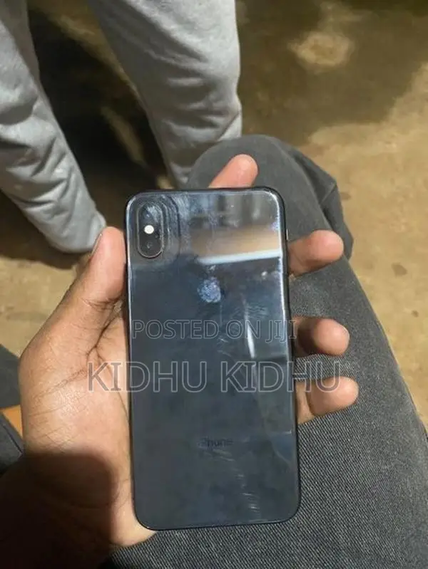 Apple iPhone X (Used)
