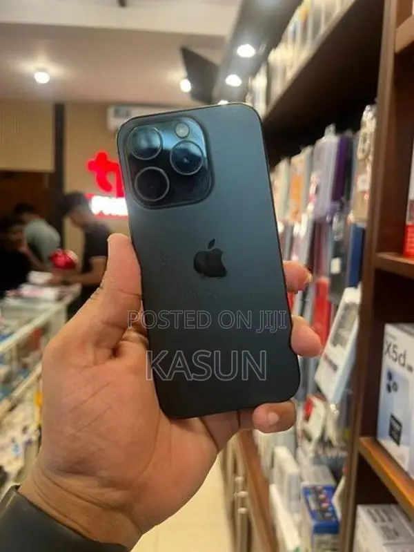 Apple iPhone 15 Pro (Used)