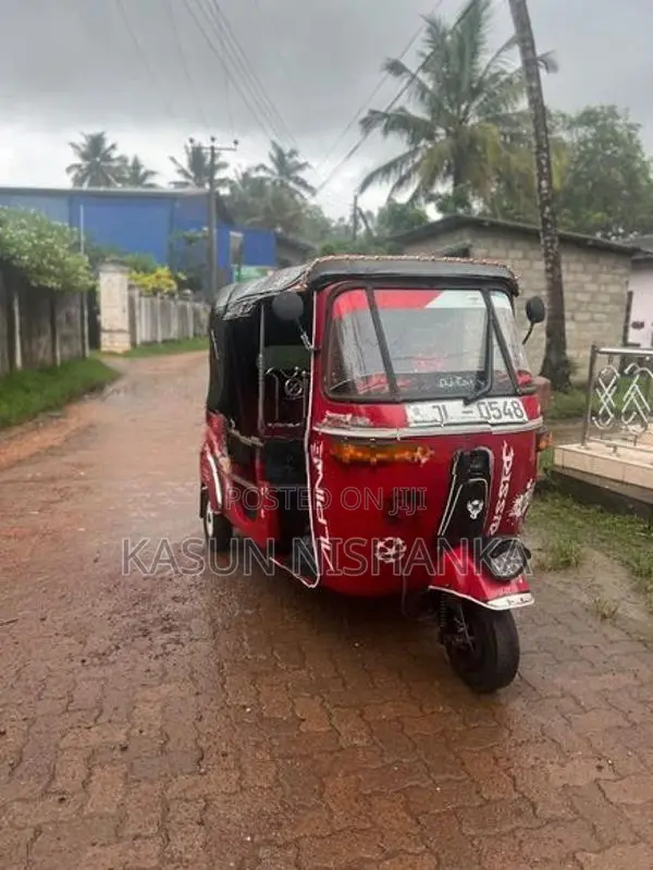 Bajaj RE 2005