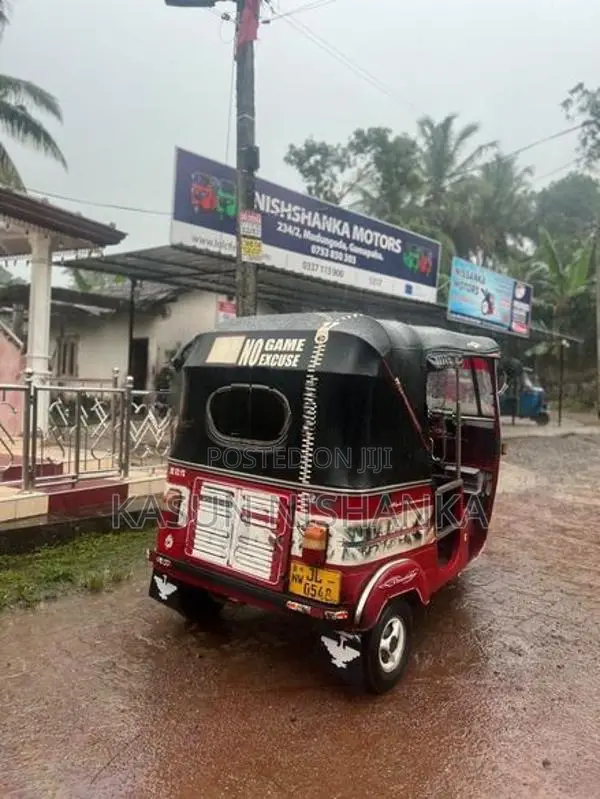 Bajaj RE 2005