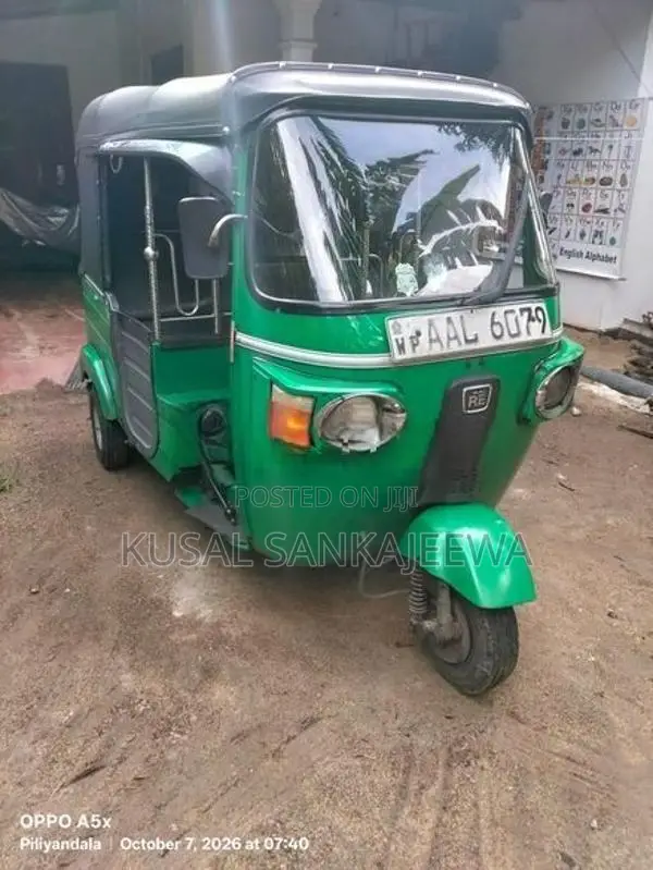 Bajaj RE 2013