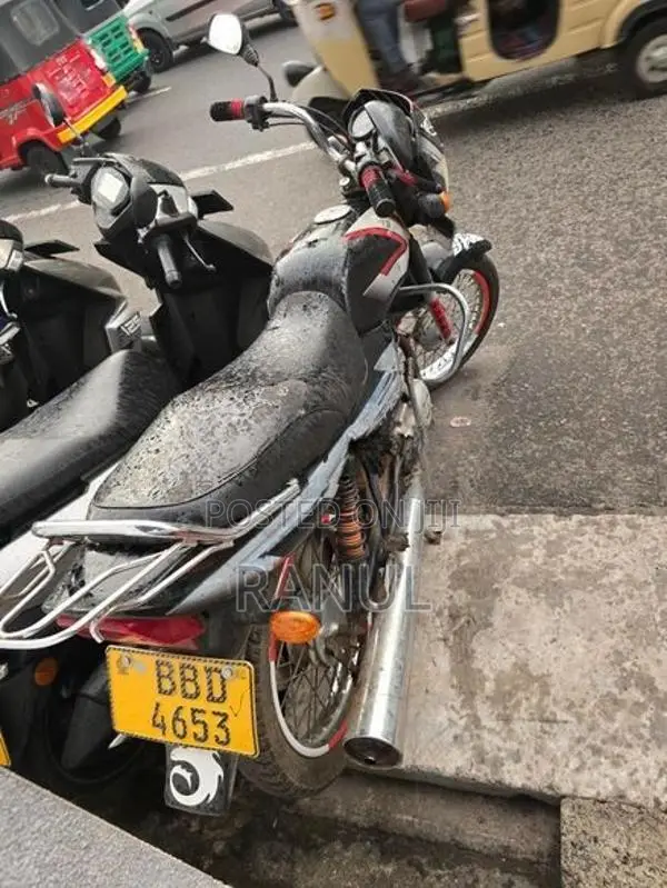 Bajaj CT100 2014